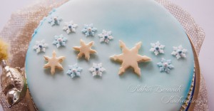 Winter Torte Kuchen Sterne Gold Perlen Schnee Weihnachten