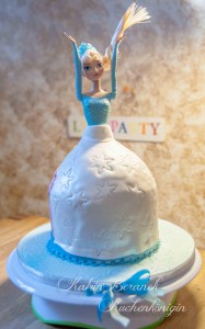 Kuchenkönigin Disney Frozen Princess Geburtstag Barbi Torte