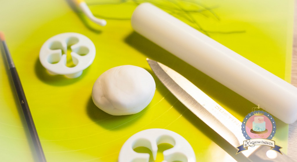 Adretter Vintage Frühlingsstrauß aus Zuckerblüten | Tutorial hier